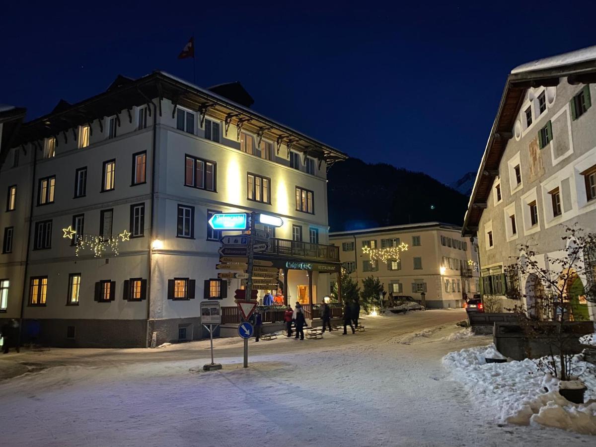 Hotel Weisses Kreuz Berguen Bergün Exterior foto