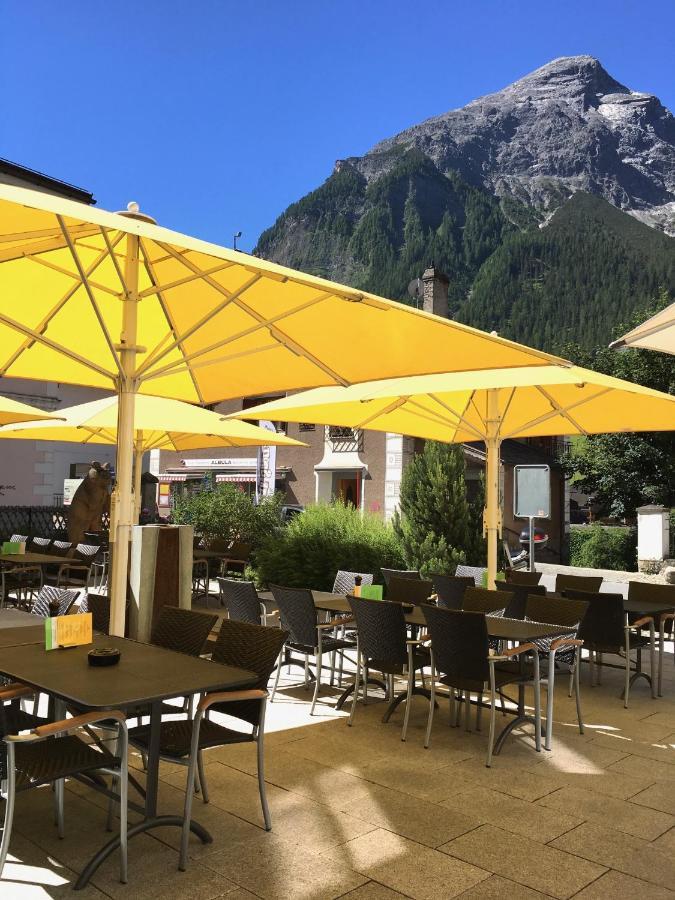 Hotel Weisses Kreuz Berguen Bergün Exterior foto