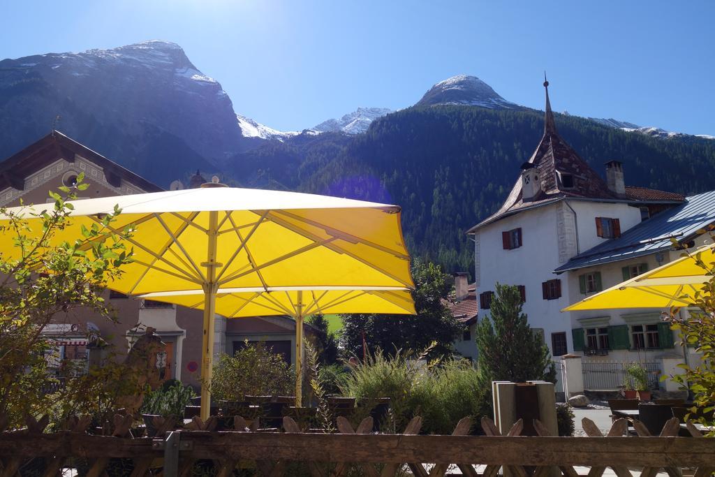 Hotel Weisses Kreuz Berguen Bergün Exterior foto